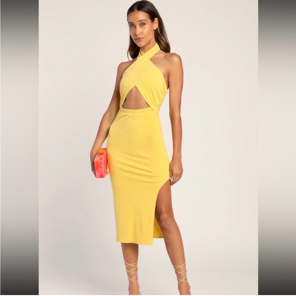 NWT Lulu’s Elegant Halter Cutout Dress